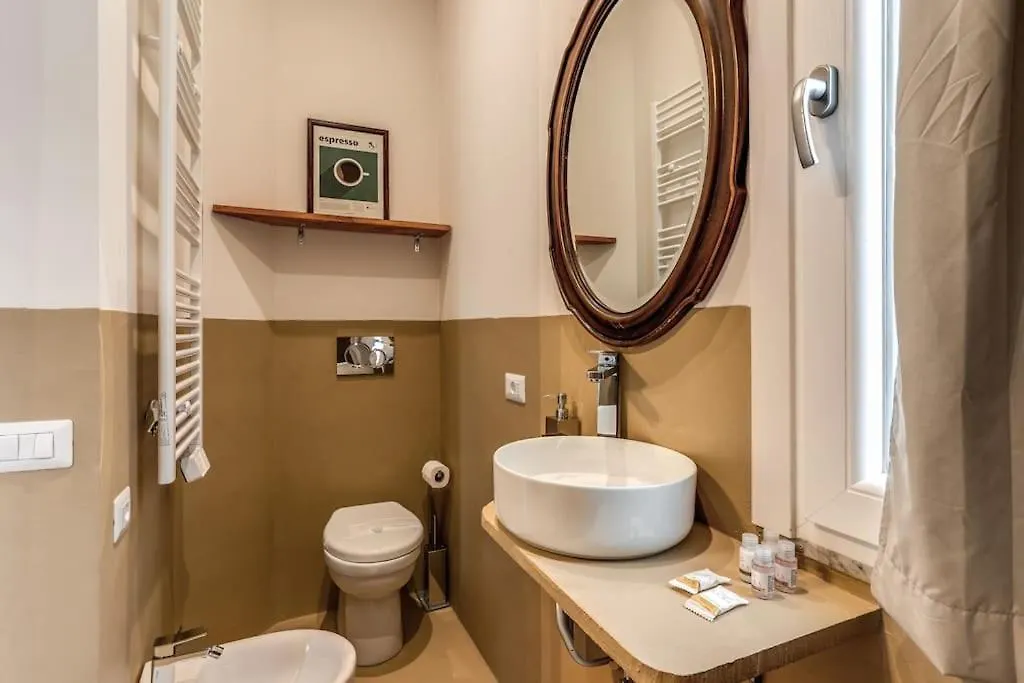 La Suite Rossa Del Colosseo Rome Italy